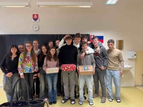 Koľko lásky sa zmestí do krabice od topánok? - foto